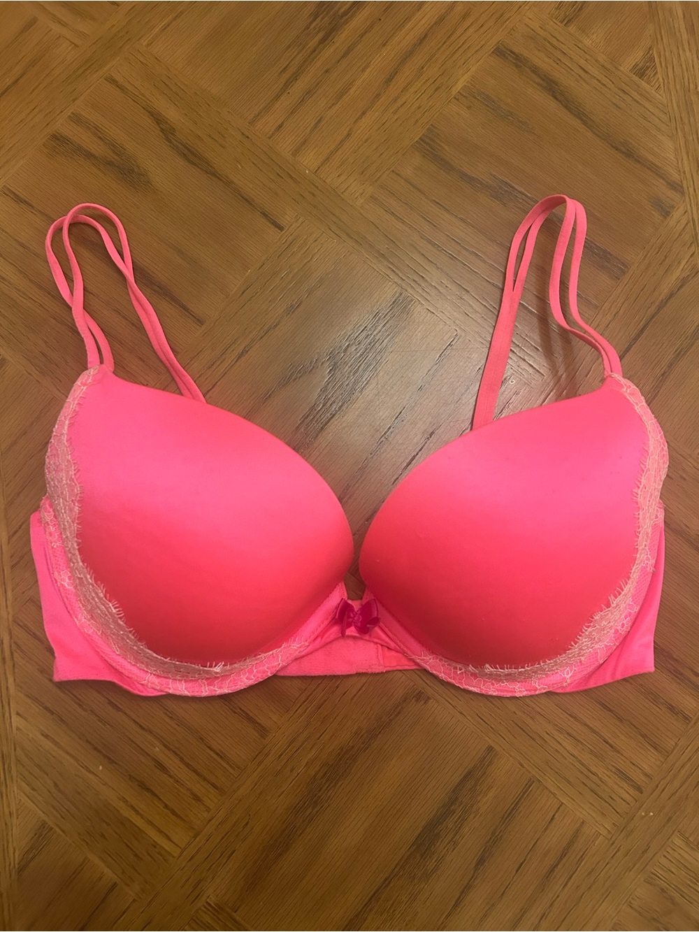 Victoria's Secret Very Sexy Pink Lace-Trim Push-Up Bra